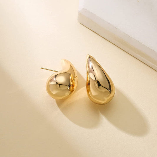 Luna Drop Earrings – Sleek and Modern Minimalist Studs