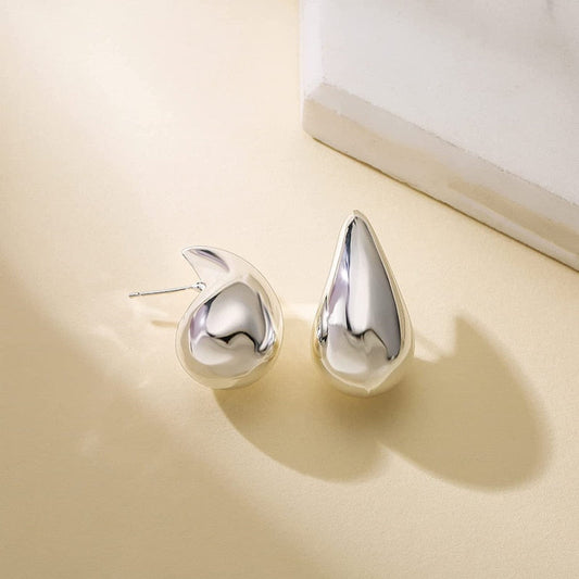 Luna Drop Earrings – Sleek and Modern Minimalist Studs