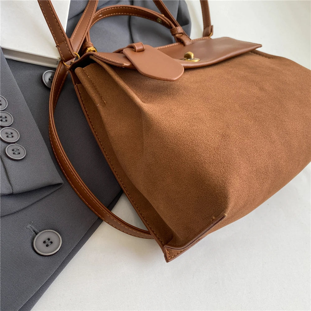 Women’s Crossbody Bag | Lightweight Vegan Material | Multi-Pocket Design | Adjustable Strap