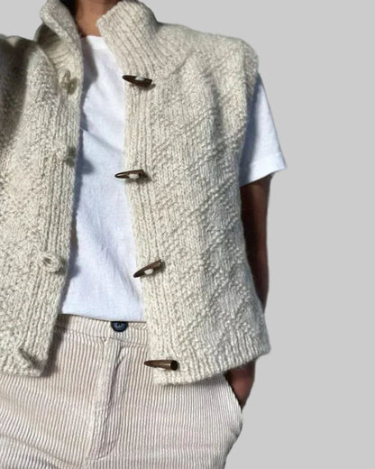 Women’s Sleeveless Knit Cardigan | Chunky Texture | Wooden Button Detail