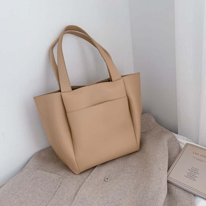 Women’s Tote Bag | Spacious Everyday Design | Premium Vegan Material | Secure Turn Lock